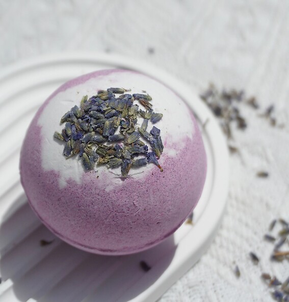 LAVENDER DREAM BATH BOMB